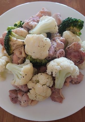 鶏とカリフラワーの塩胡椒炒め-レシピのメイン写真