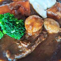 รูปของ ⅲSTAUB鍋 でビーフシチュー