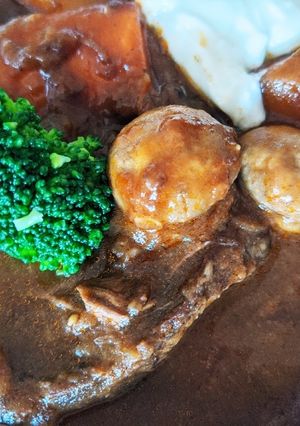 ⅲSTAUB鍋 でビーフシチュー-レシピのメイン写真