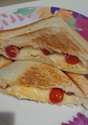 とろーりチーズ&トマト ホットサンド-レシピのメイン写真