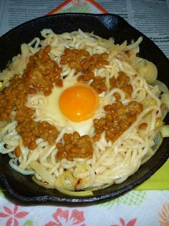 納豆月見の焼きうどん-レシピのメイン写真