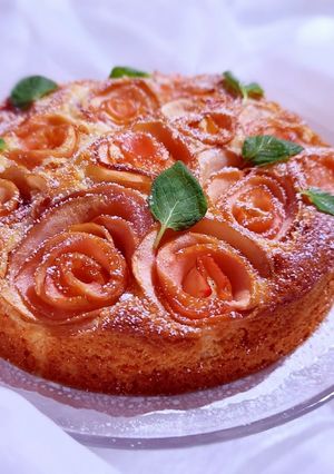 ホットケーキミックスでりんごの薔薇ケーキ-レシピのメイン写真