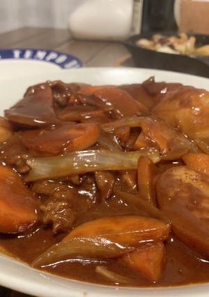 赤ワイン♪牛肉と野菜の煮込-レシピのメイン写真