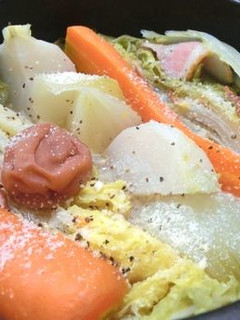 野菜が甘い♪ 小鍋でミニ白菜の梅ポトフ-レシピのメイン写真