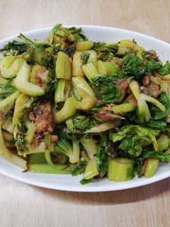 セロリと鯖缶炒め-レシピのメイン写真