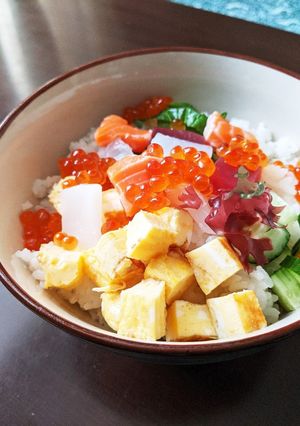 刺身盛り合わせで♡簡単海鮮丼-レシピのメイン写真