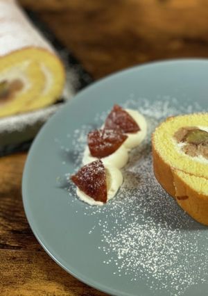 自家製渋皮煮を使った【栗のロールケーキ】-レシピのメイン写真