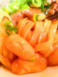 すき焼き風 焼きしゃぶロース肉きしめん-レシピのメイン写真