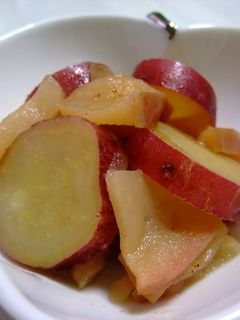 懐かしの♪りんごとさつまいもの煮物-レシピのメイン写真