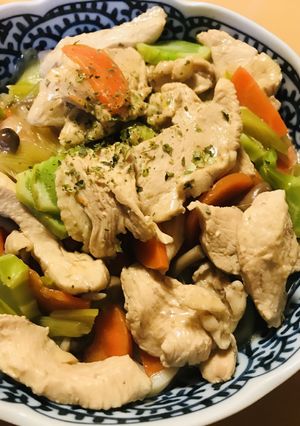 フライパンで作る野菜沢山の煮込みうどん-レシピのメイン写真