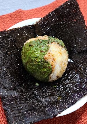 ごまの葉おにぎり-レシピのメイン写真