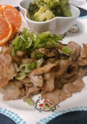 豚バラとまいたけのめんつゆバター炒め-レシピのメイン写真