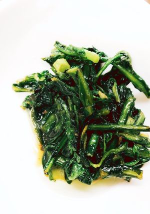 テキトー料理　春菊炒め-レシピのメイン写真
