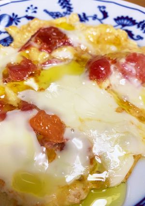 めんつゆトマトのチーズオープンオムレツ-レシピのメイン写真