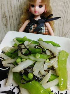 リカちゃん♡かぶと絹さやの塩昆布炒めꕤ*-レシピのメイン写真