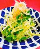 ♪かいわれと大根の茎のくるりんサラダ♪