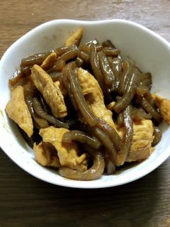すき焼きのタレでむね肉とつきこんにゃく煮-レシピのメイン写真