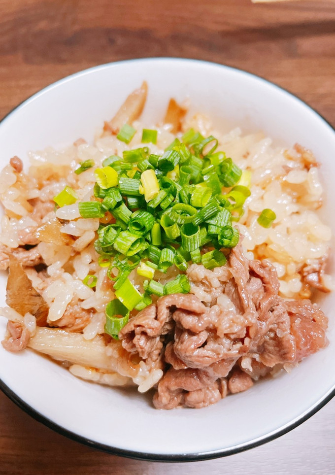 牛ごぼう炊き込みごはん-レシピのメイン写真