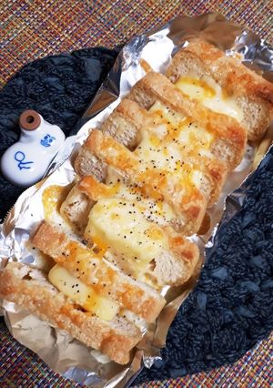 チーズ挟んで焼いただけ　簡単焼き油揚げ-レシピのメイン写真