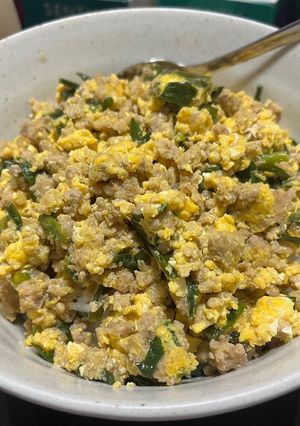 ニラ玉風そぼろ丼-レシピのメイン写真