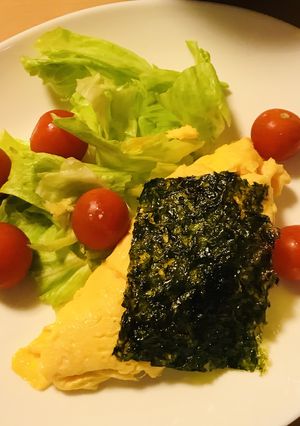 味つけ海苔を巻きこむ●海苔巻きオムレツ-レシピのメイン写真