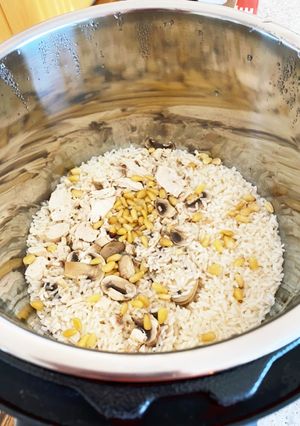 インスタントポットで残りものターキー釜飯-レシピのメイン写真