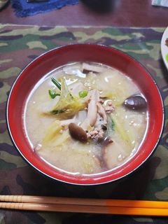 長芋ときのこのひき肉入り味噌汁-レシピのメイン写真