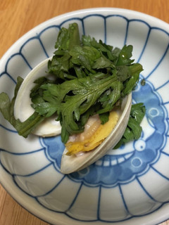 ほろ苦♩ホンビノスとたっぷり春菊の酒蒸し-レシピのメイン写真
