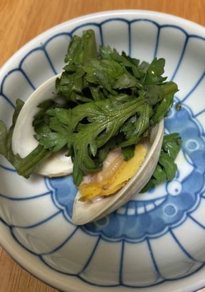 ほろ苦♩ホンビノスとたっぷり春菊の酒蒸し-レシピのメイン写真