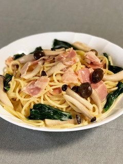 キノコとほうれん草のクリームパスタ-レシピのメイン写真