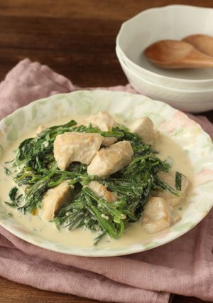 お肉柔らか★鶏むね肉と春菊のクリーム煮-レシピのメイン写真
