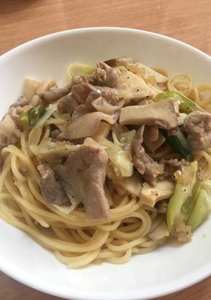 豚ときのこのバター醤油ペッパーdeパスタ-レシピのメイン写真