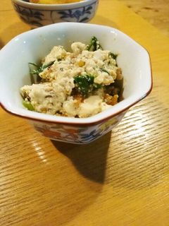 調味料は醤油だけ、柿とほうれん草の白和え-レシピのメイン写真