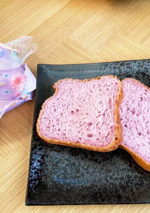 紫イモで簡単お姫さまの食パン-レシピのメイン写真