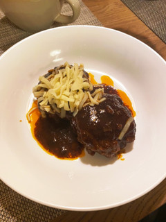 煮込みハンバーグのソース-レシピのメイン写真