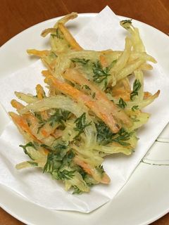 葉っぱも入れてね★にんじんのかき揚げ-レシピのメイン写真