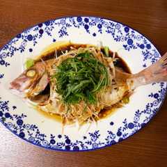 รูปของ 簡単なのに豪華☆鯛の丸ごと中華蒸し