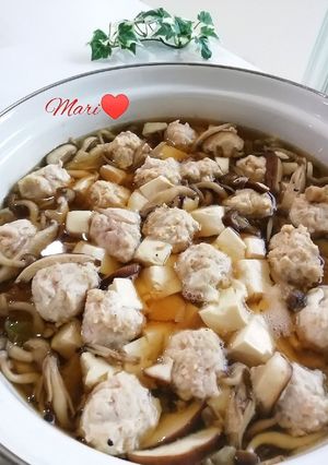 スープ飲み干す！きのこと鶏団子鍋-レシピのメイン写真