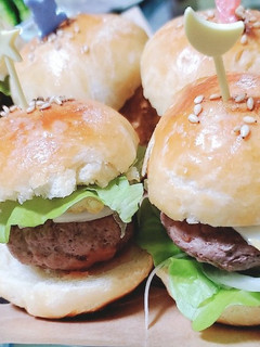 手捏ねでミニバーガー♪♪-レシピのメイン写真