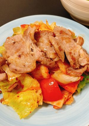 トマトとキムチのサムギョプサル風サラダ-レシピのメイン写真