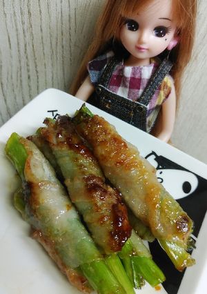 リカちゃん♡アスパラ菜の豚肉巻き-レシピのメイン写真