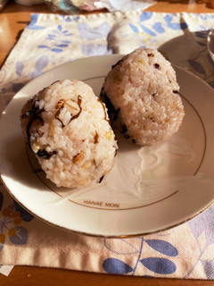 美味しい塩昆布おにぎり^_^-レシピのメイン写真