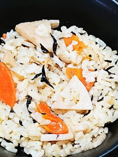 ひじきとれんこんの炊き込みご飯-レシピのメイン写真