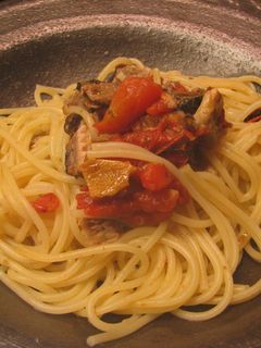 焼きさんまとトマトのパスタ-レシピのメイン写真