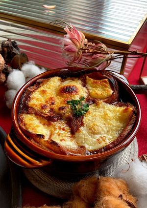 ベーグル de オニオングラタンスープ-レシピのメイン写真