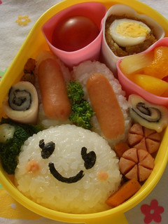 にこにこパンチで可愛いおめめ^^キャラ弁-レシピのメイン写真