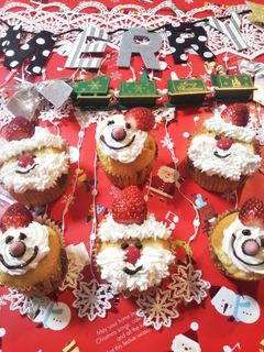 Xmasカップケーキ♡サンタとスノーマン-レシピのメイン写真