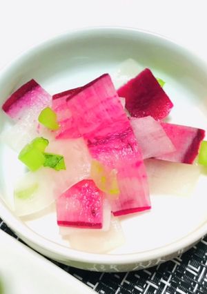 彩綺麗な赤大根と大根のお漬物・箸休め一品-レシピのメイン写真
