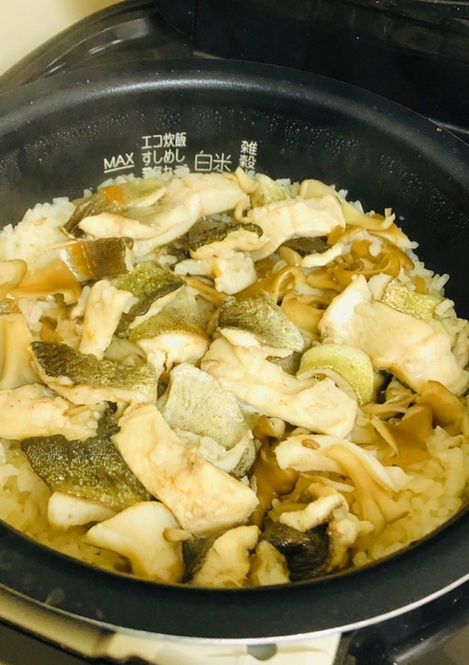 ニジマスと舞茸の炊き込みご飯-レシピのメイン写真