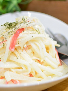 子供も大好き♬カニカマと大根のマヨサラダ-レシピのメイン写真
